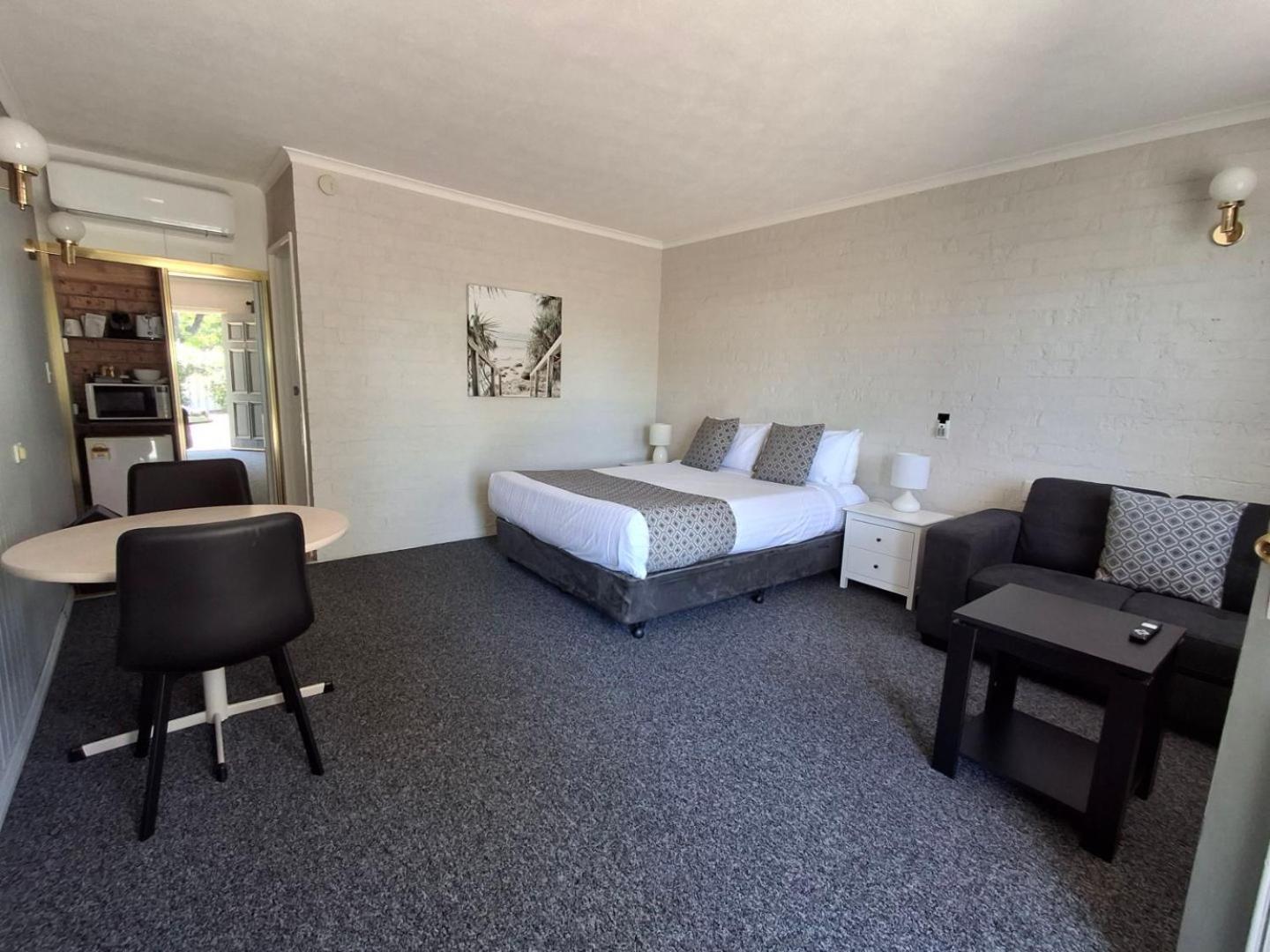 Blue Diamond Motor Inn Даббо Экстерьер фото
